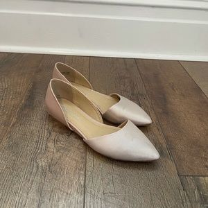 Nude pink CL Laundry flats (size 7.5)